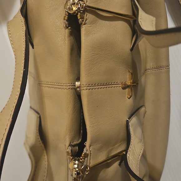 Tan Leather Cecile Bag with Convertible Strap Extra large - Picture 10 of 13